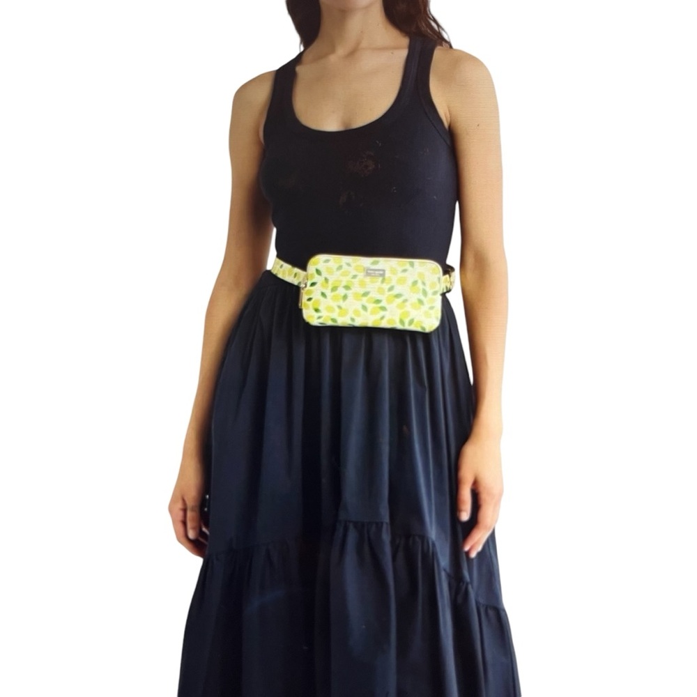 NWT’s Kate Spade lemon print belt bag. S/M